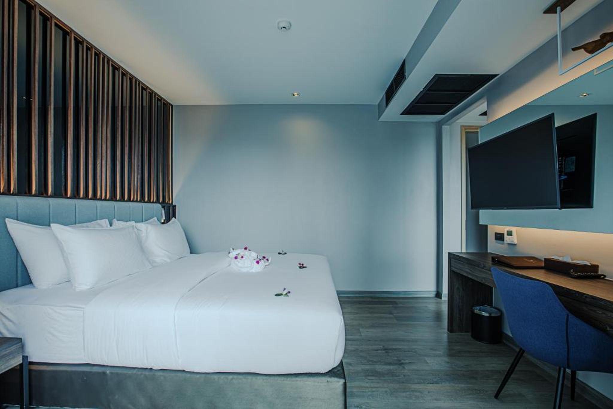 Rak Elegant Hotel Patong Buitenkant foto