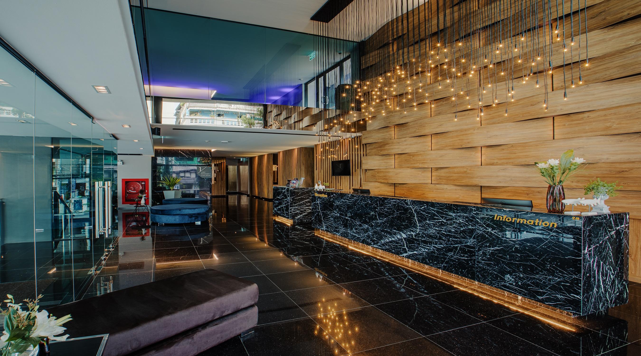 Rak Elegant Hotel Patong Buitenkant foto