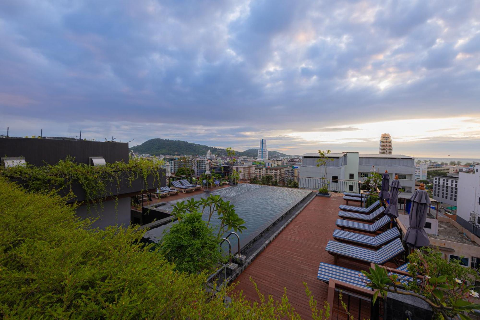 Rak Elegant Hotel Patong Buitenkant foto