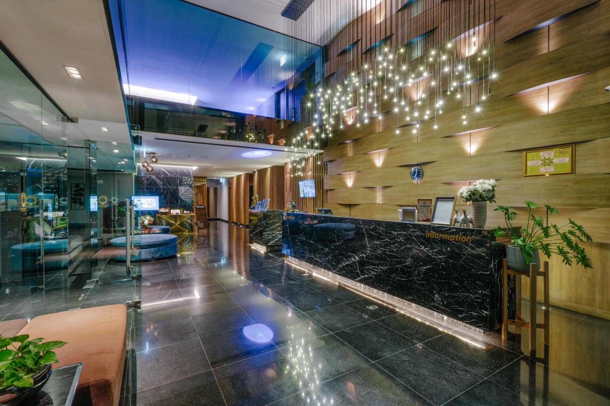 Rak Elegant Hotel Patong Buitenkant foto