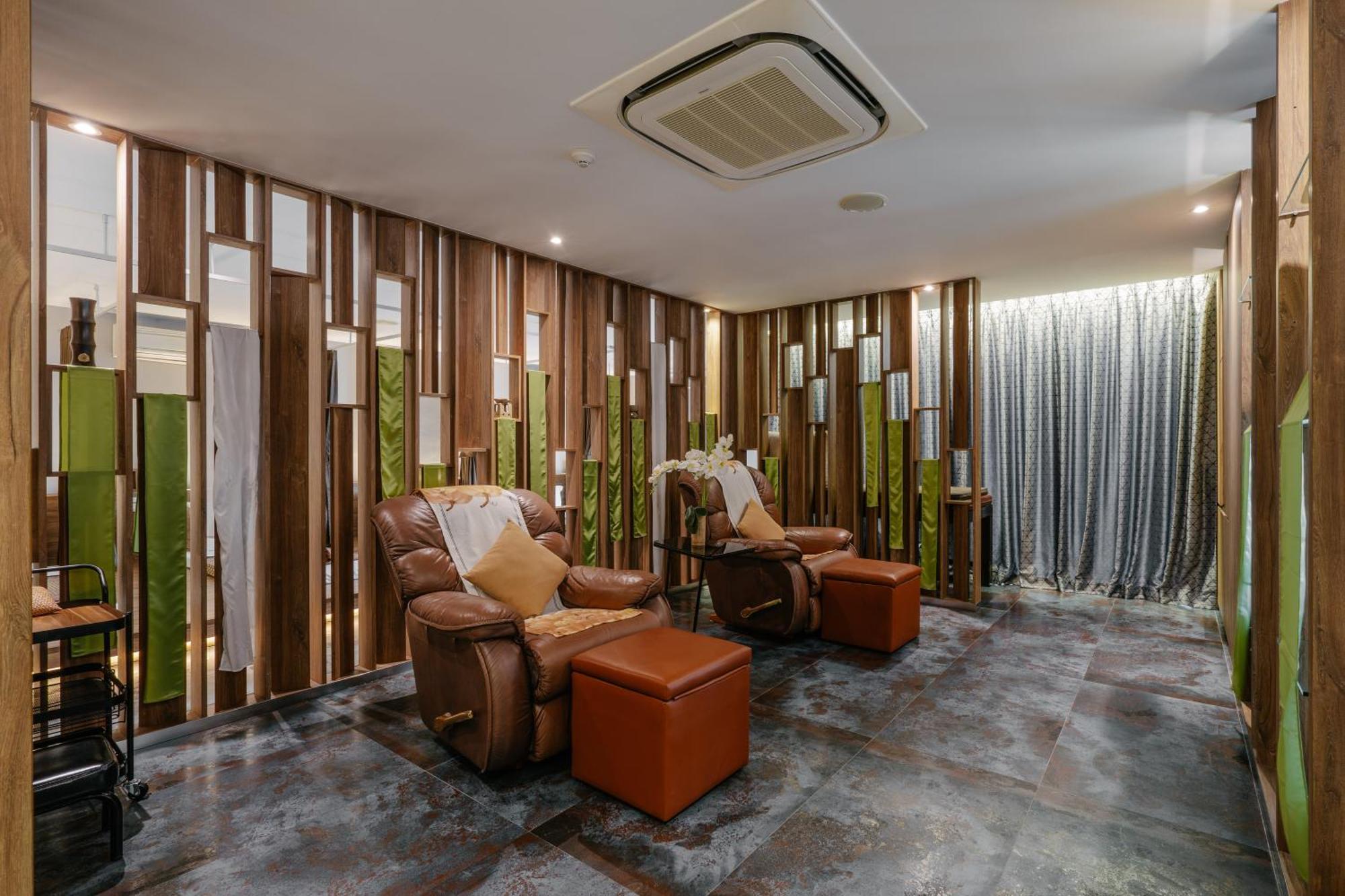 Rak Elegant Hotel Patong Buitenkant foto