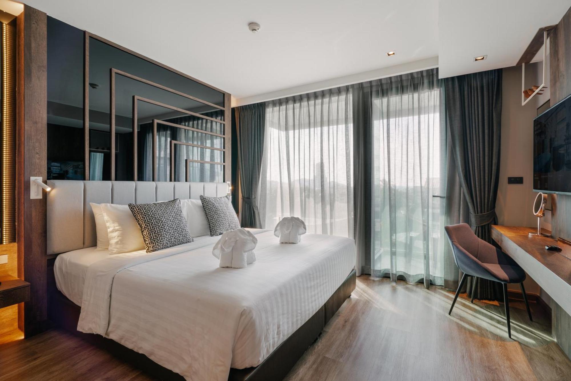 Rak Elegant Hotel Patong Buitenkant foto