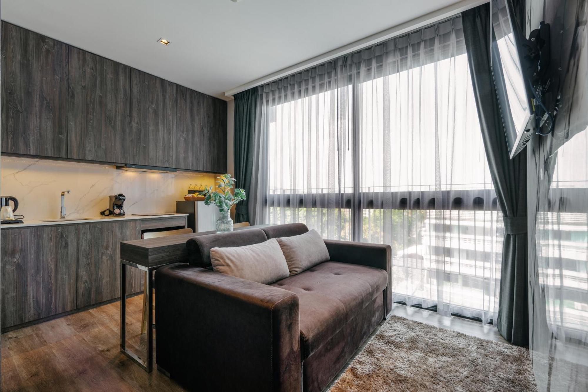 Rak Elegant Hotel Patong Buitenkant foto