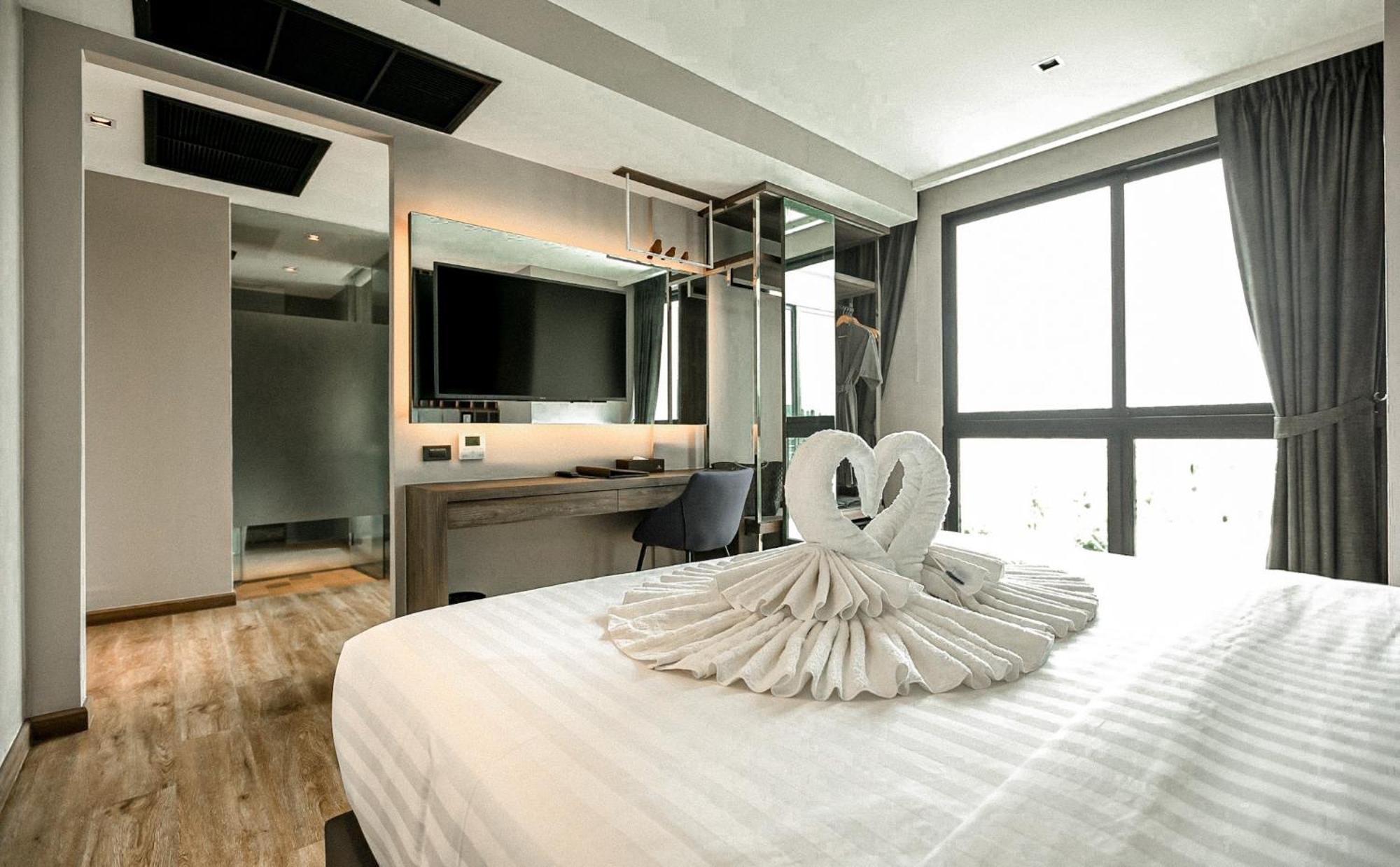 Rak Elegant Hotel Patong Buitenkant foto