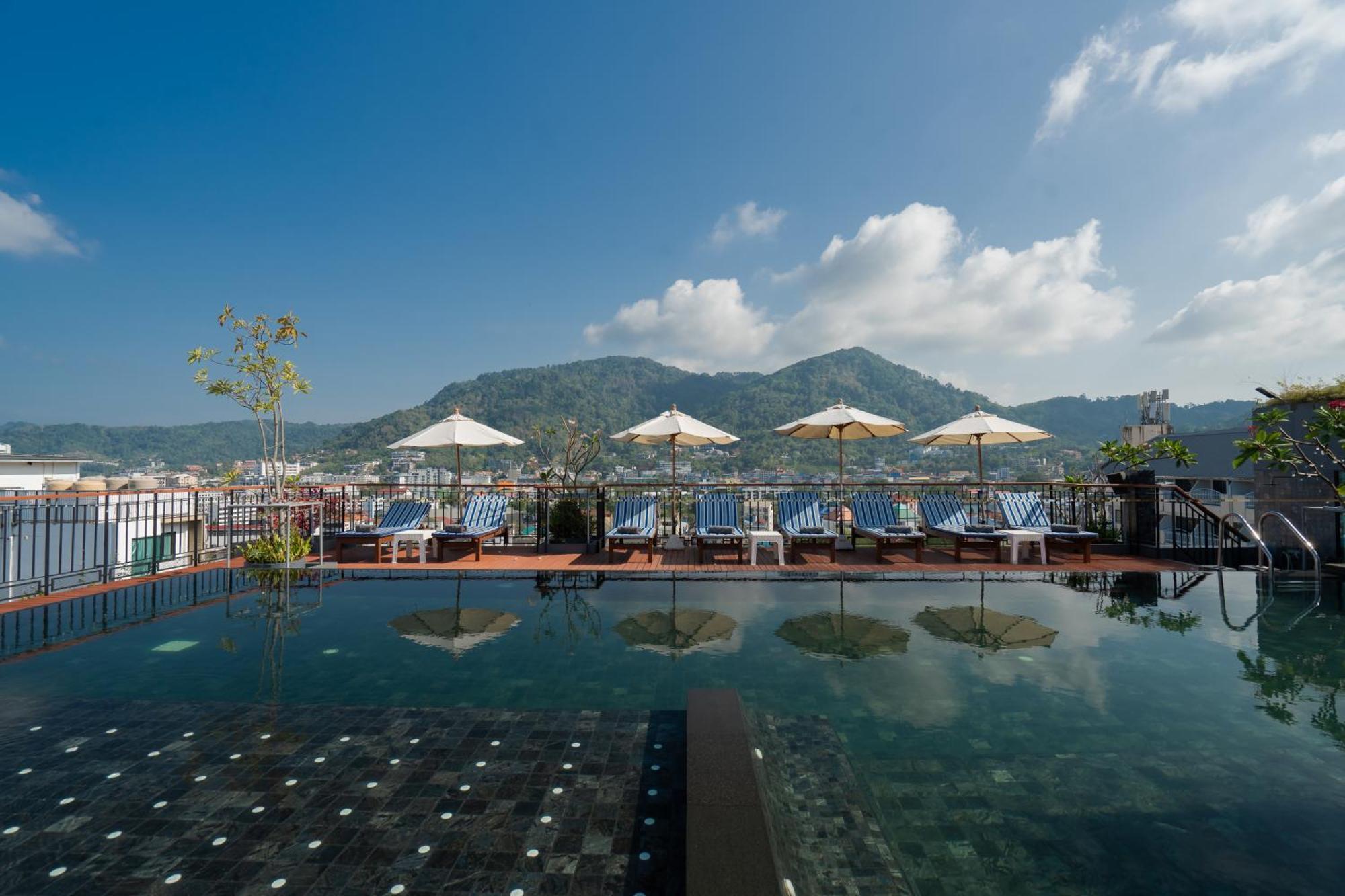 Rak Elegant Hotel Patong Buitenkant foto